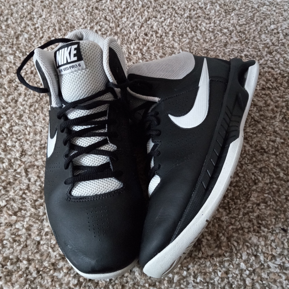Nike womens  Air Visi Pro 6 Basketball Shoes Lace Up  Size 9